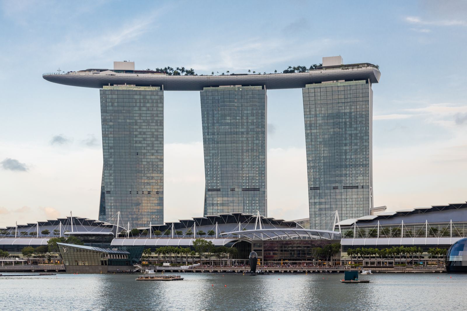 Marina Bay Sands — Photo: Supanut Arunoprayote / CC BY 4.0